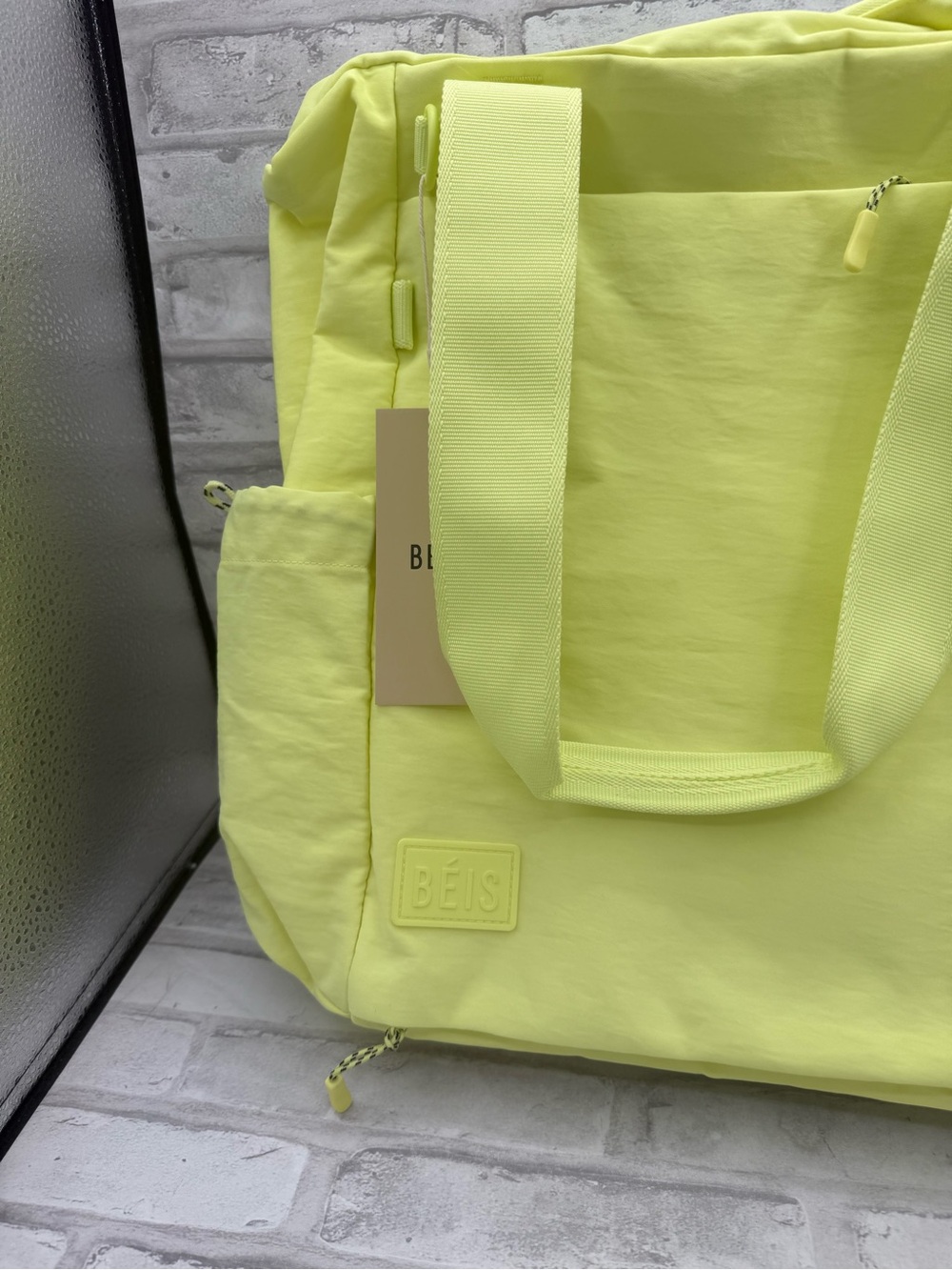 BEIS The Sport Tote In Limone - Picture 6 of 10
